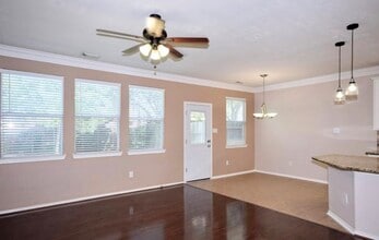 Building Photo - 25274 Finchgrove Ln