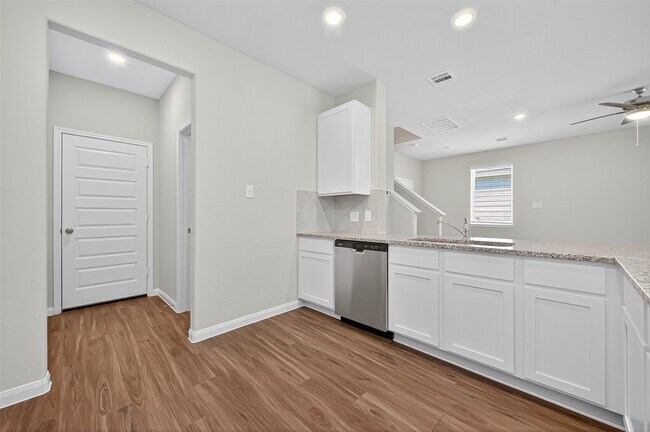 Building Photo - 13224 Musky Dr