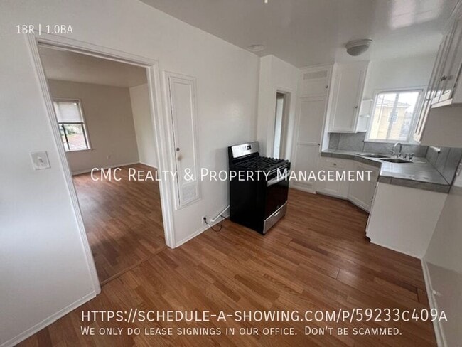Building Photo - 4423 N Bellflower Blvd