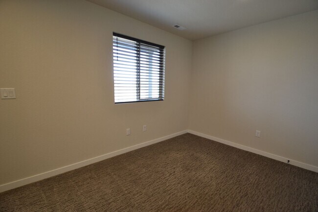 Foto del edificio - 2 Bedroom Home with VIEWS of the Mountains