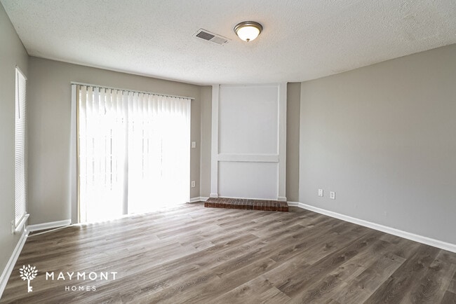 Building Photo - 6153 Bent Tree Ct