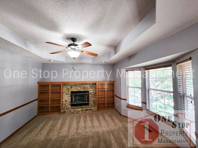 Foto del edificio - 4 bedroom, 2.5 bathroom, 2 car garage home...
