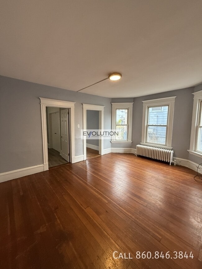 Building Photo - 96-98 Sargeant St-FL1