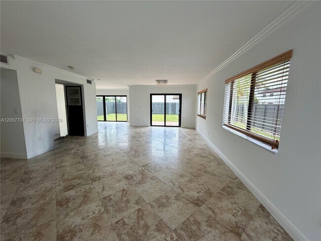 Foto del edificio - 14101 SW 162nd St