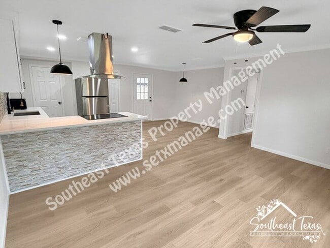 Building Photo - 5260 Landry Ln