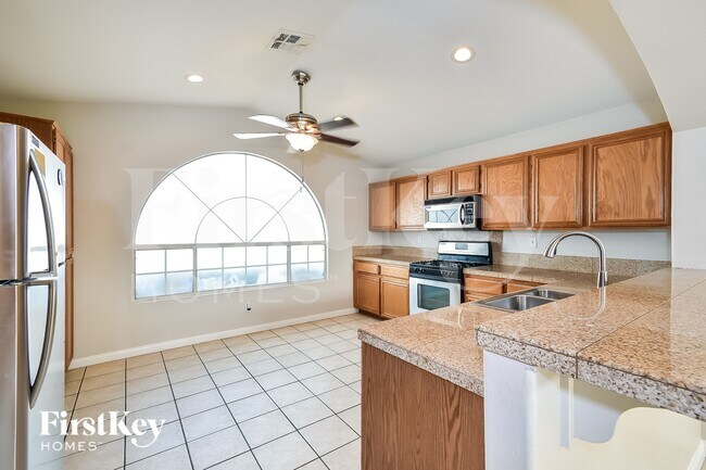 Building Photo - 3909 Linniki St