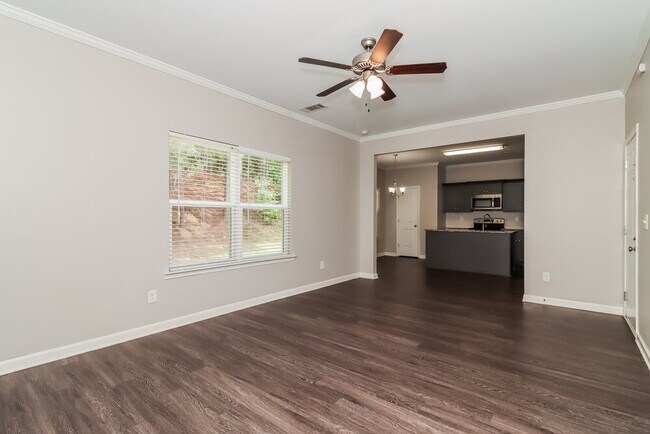 Foto del edificio - 412 Fieldcrest Dr