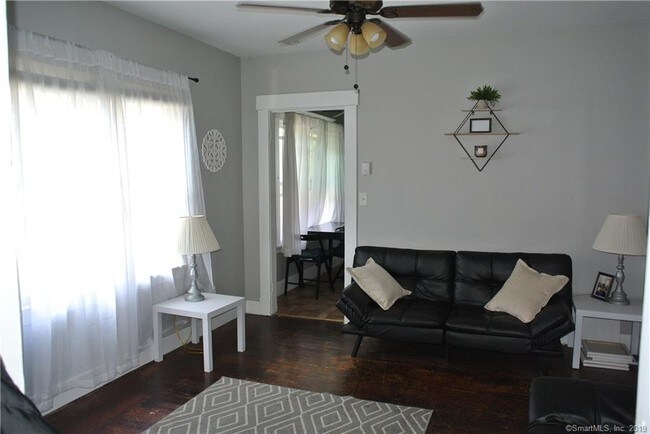 Foto del edificio - 30 Farnham Ave