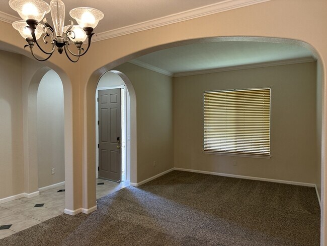 Foto del edificio - Weston Ranch 4 Bedroom 2.5 Bathroom Home