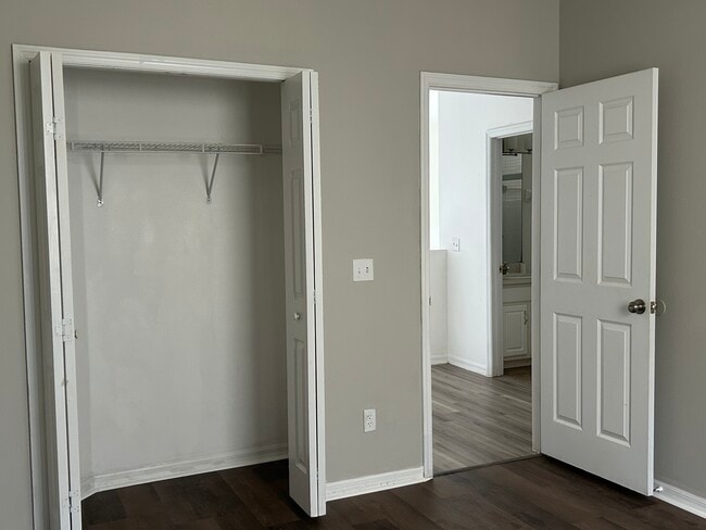 Photo - 1752 Cambridge Village Ct House