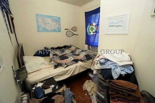 Foto del edificio - 244 E 21st St