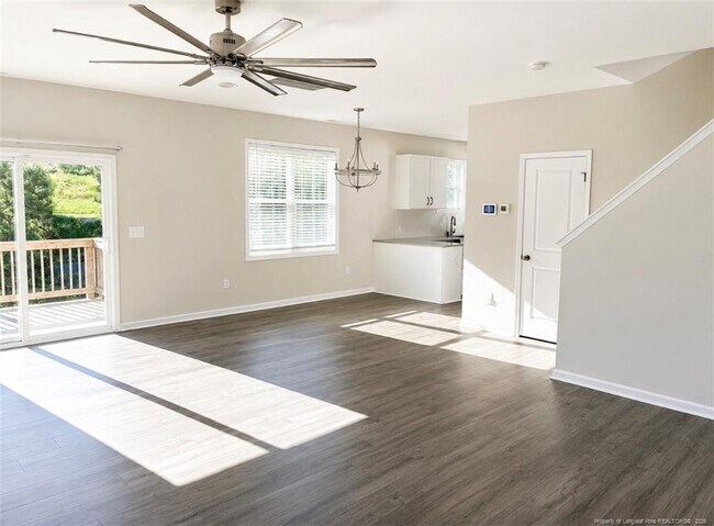 Foto del edificio - 5620 Tall Timbers Dr