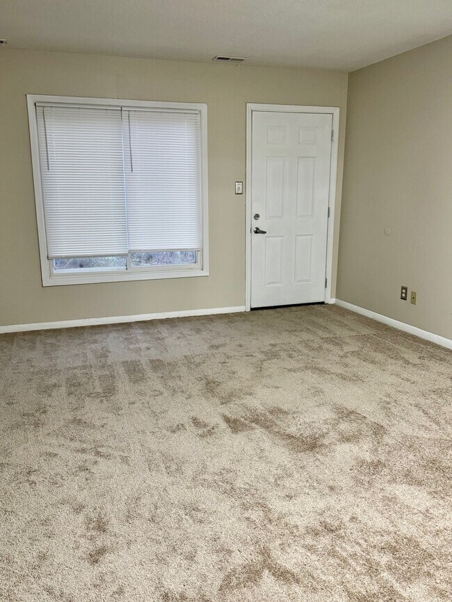 Foto del edificio - Azalea Gardens Apartments