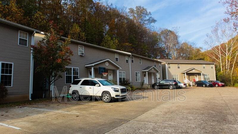 Primary Photo - 359 Tackett Branch Rd