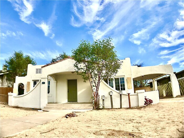 Primary Photo - Renovated in the heart of downtown Phoenix