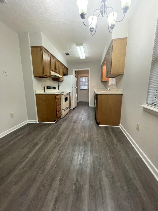 Photo - 107 Woodstone Pl Townhome