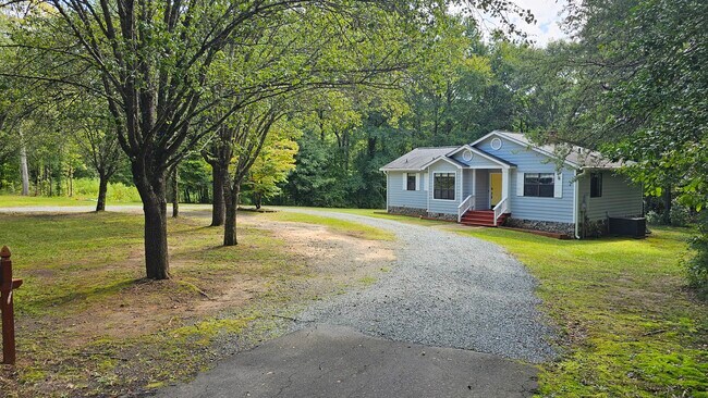 Building Photo - 2059 Haire Rd