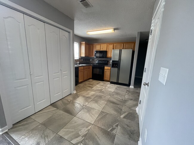 Building Photo - 112 Katydid Dr