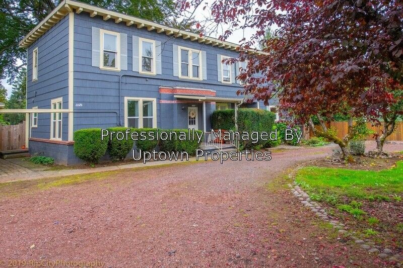 Primary Photo - 3024 SE Tacoma St