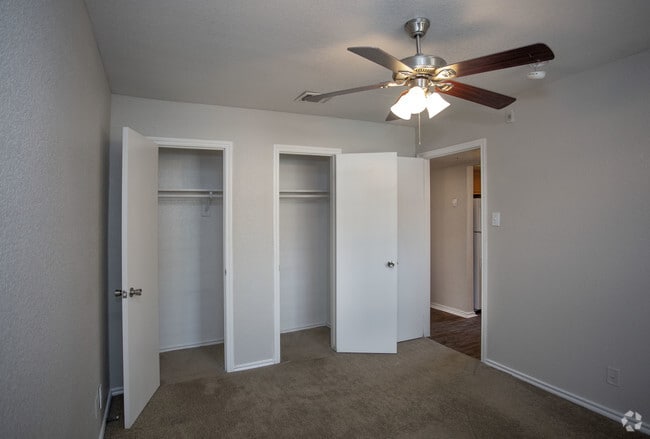 2Bd/2Bath - ReNew Hyde Park