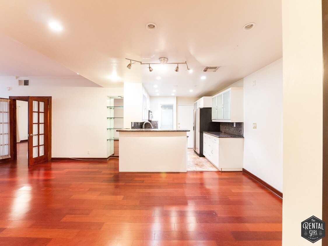 Foto principal - 8712 Gregory Way