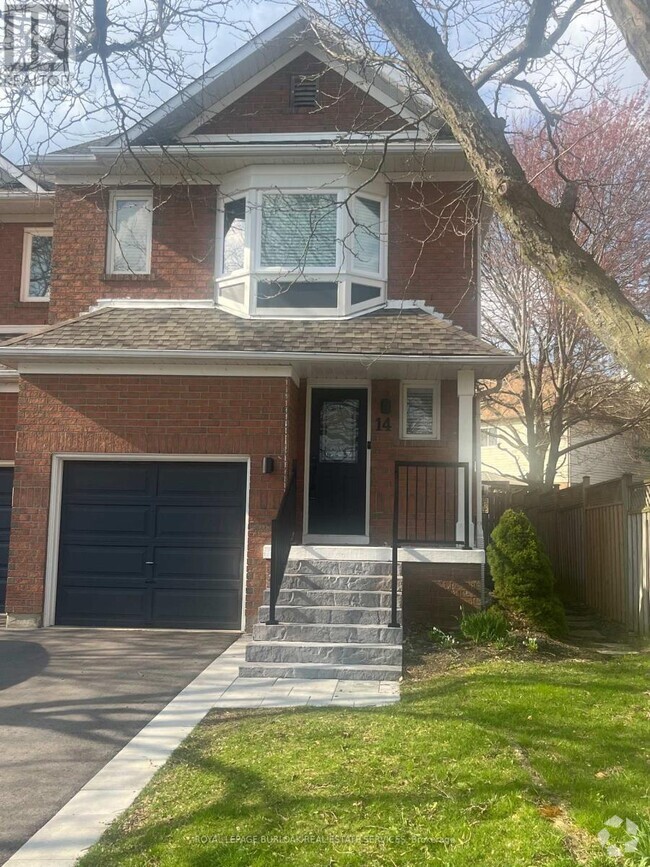 Building Photo - 14 Thornlodge Dr