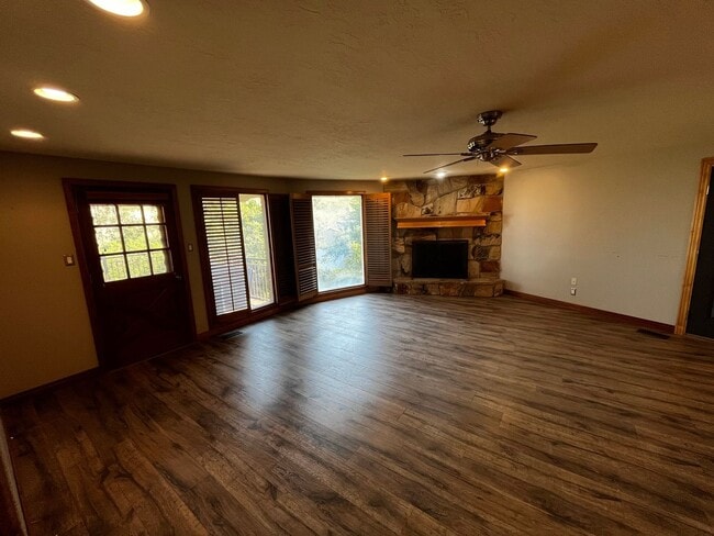 Foto del edificio - Beautiful 5 Bedroom/4 Bathroom in Bountiful