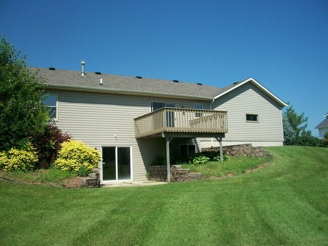 REAR - 540 Arrowhead Dr