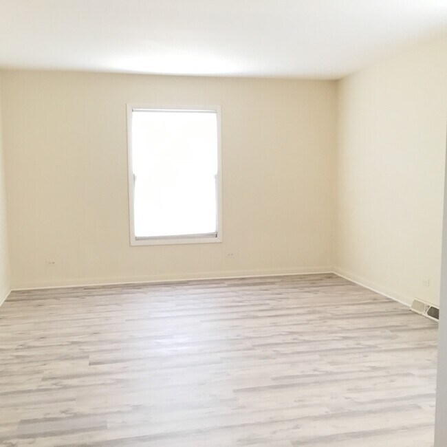Foto del edificio - 1138 S Falmore Dr