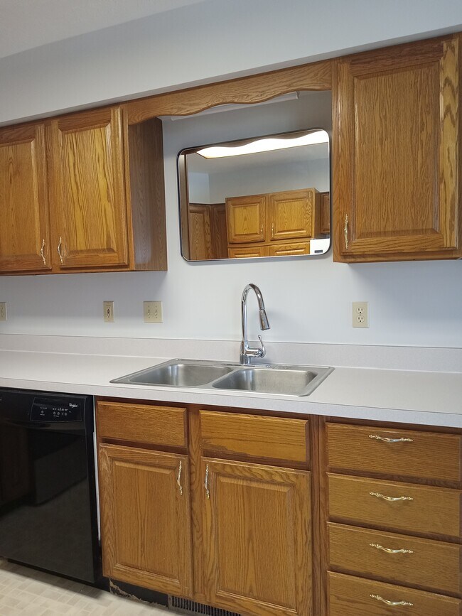 Foto del edificio - 316 Willowbend Cir