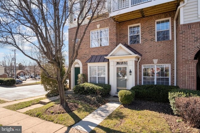 Photo - 1921 Kenwood Ave Townhome