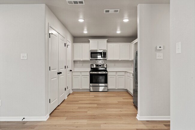 Building Photo - 3107 Wasilla Dr