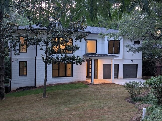 Building Photo - 3196 Towerview Dr NE