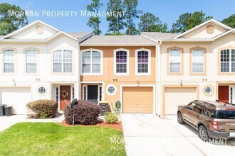 Building Photo - 7410 Palm Hills Dr