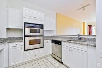 Building Photo - 1 Cityview Ln