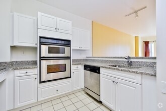 Building Photo - 1 Cityview Ln