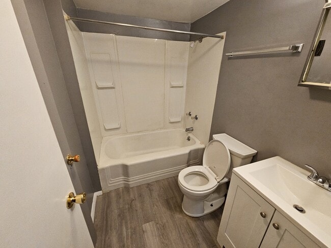 Building Photo - 45 Tarbell Ave