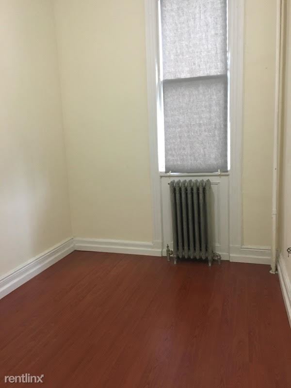 Foto del edificio - 676 Onderdonk Ave