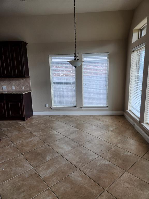 Building Photo - 5318 Stoneridge Ct