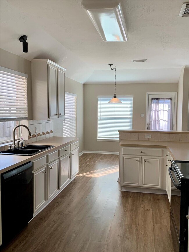 Building Photo - 3239 Stoneydale Lane, Spring, TX 77388 - 3...