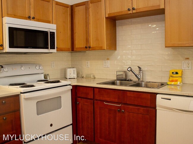 Building Photo - 3 br, 2 bath House - 3120 NE Wells Acres Rd.