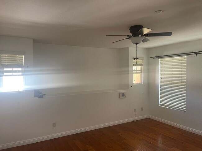 Building Photo - 2207 Huntington Point Rd