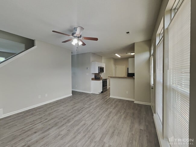 Foto del edificio - 9708 Chestnut Glen Ct