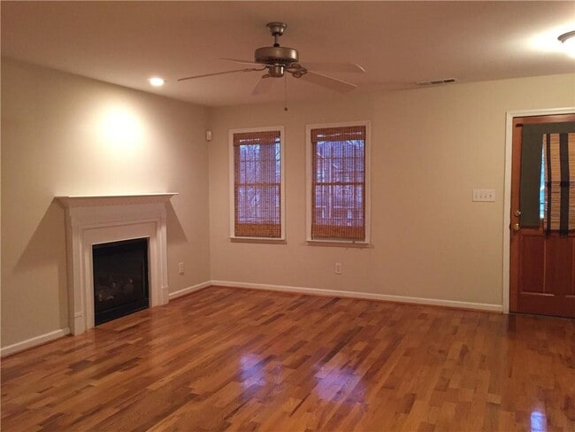 Foto del edificio - 685 Garibaldi St SW