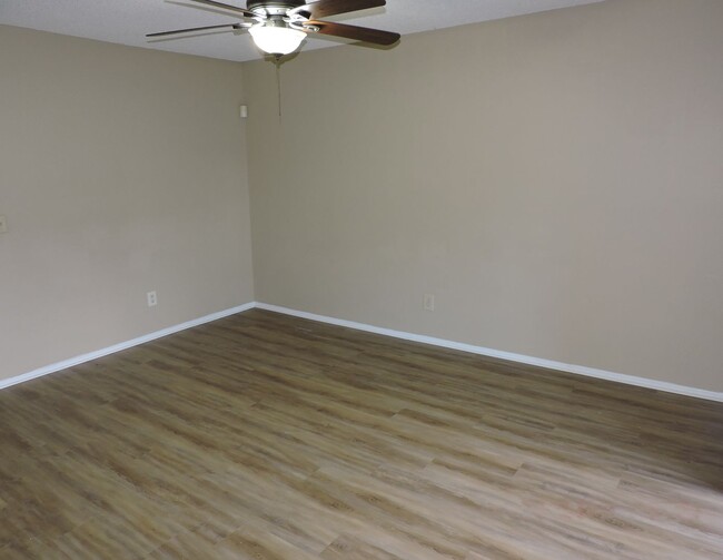 Foto del edificio - 3 bd / 2 bath Condo Near Orlando Internati...