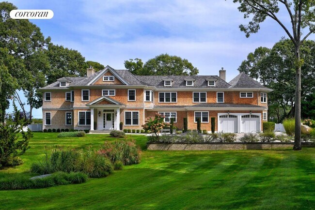 Building Photo - 3809 Noyack Rd