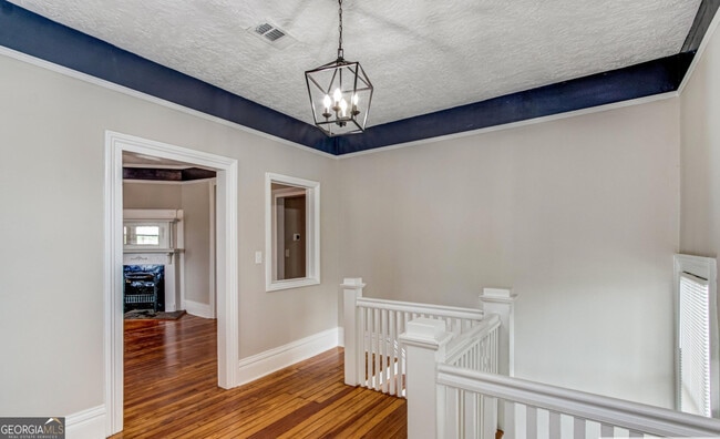 Building Photo - 136 Broad St