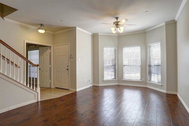 Building Photo - 575 S Virginia Hills Dr