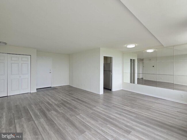 Foto del edificio - 301 N Beauregard St