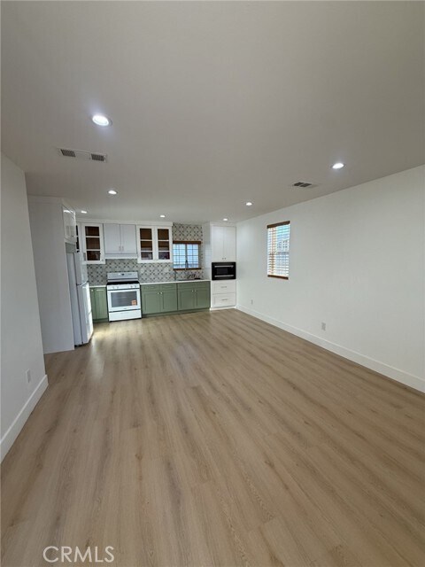 Foto del edificio - 662 E 87th St